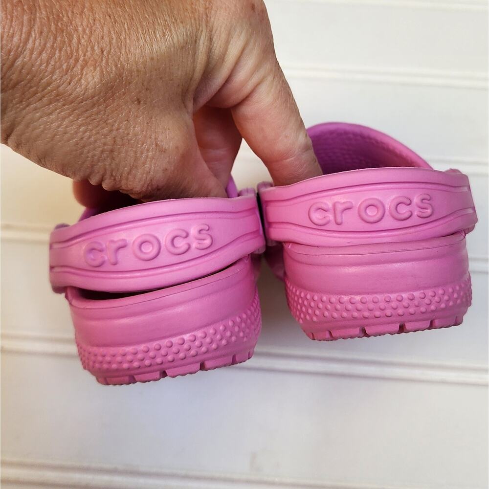 Crocs Kids Classic Pink Clogs Sandals Size 5 Infant/Toddler - Picture 4 of 10